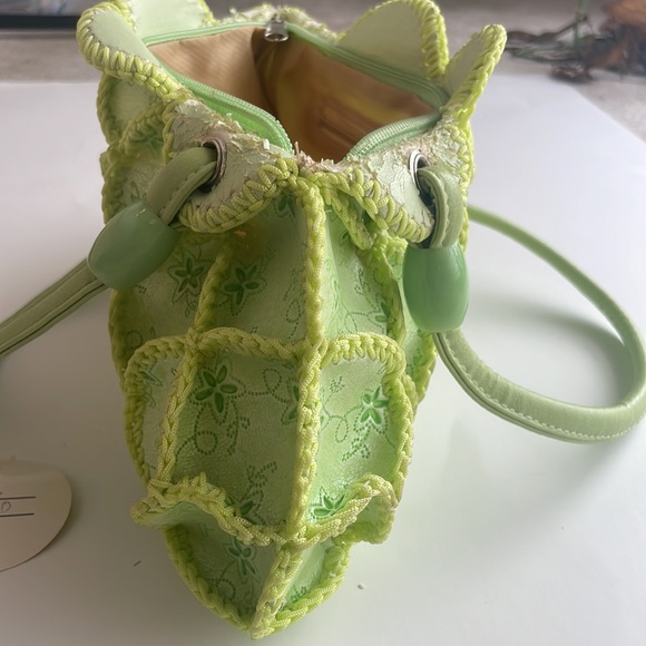 LGA green flower print shoulder bag perfect to fit your necessities! - Picture 7 of 10